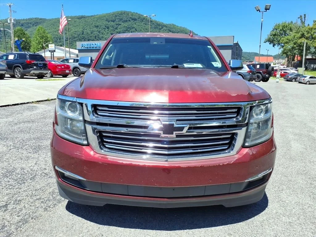 Used 2017 Red Chevrolet Premier image 10
