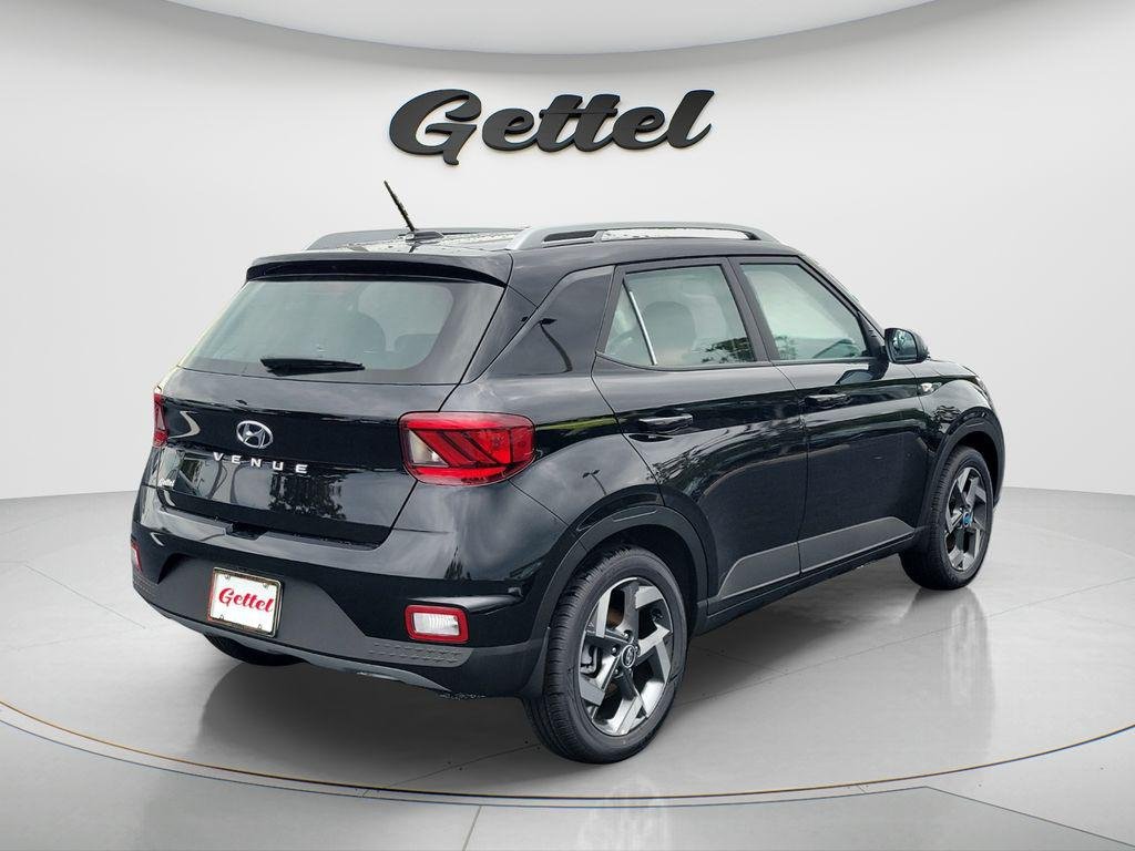 New 2026 Black Hyundai SEL image 5