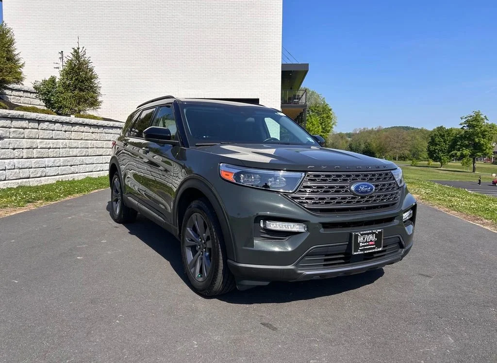 2022 Ford Explorer XLT 4WD's photo