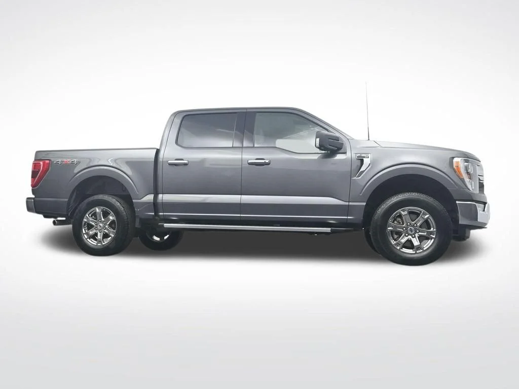 Used 2023 Gray Ford XLT image 32