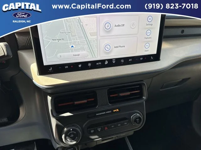 Used 2025 White Ford Lariat image 25
