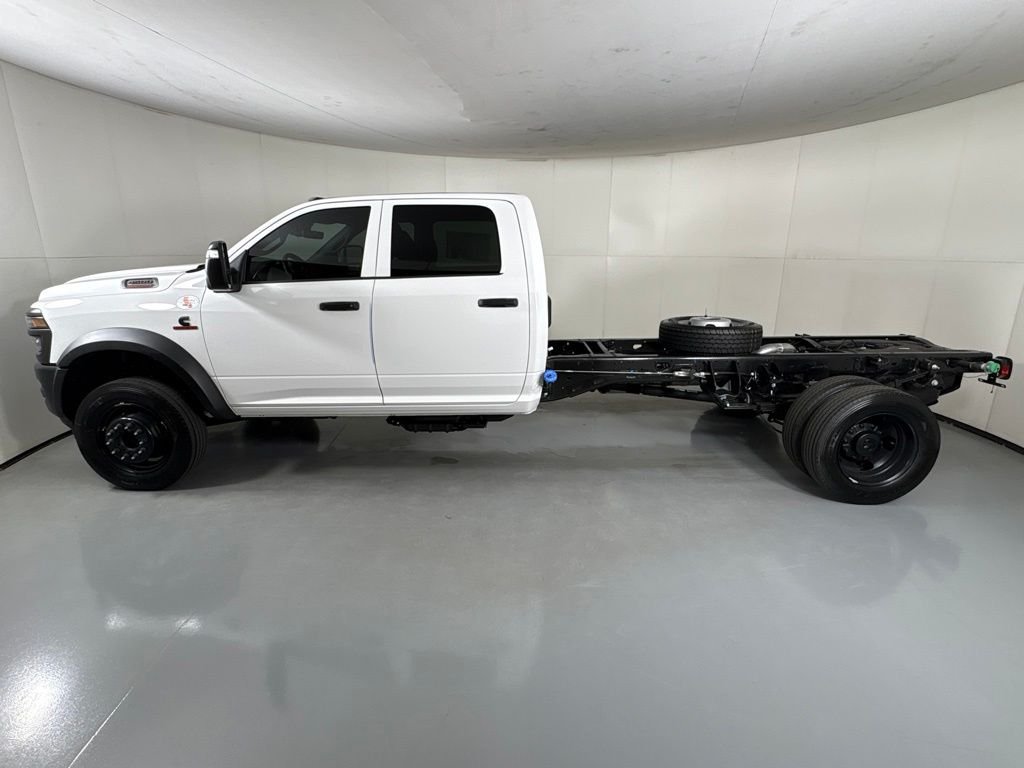 New 2026 Bright White Clear-Coat Exterior Paint RAM Tradesman image 5