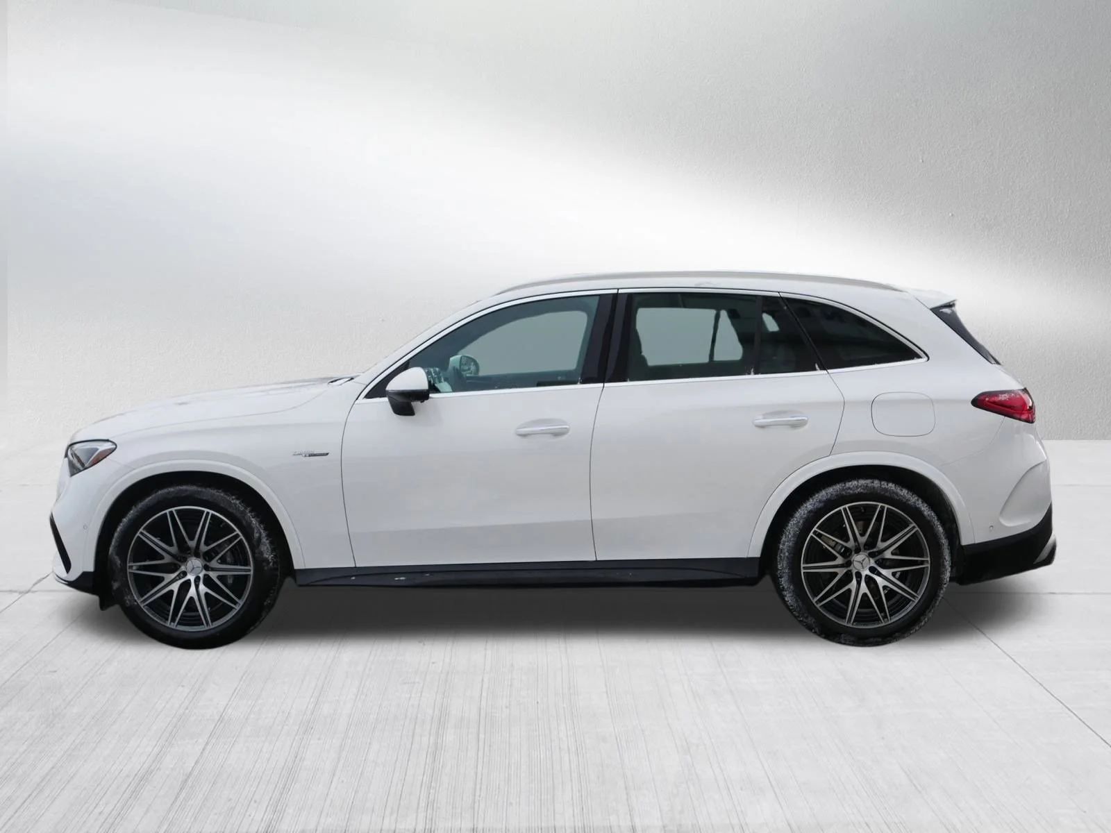 Used 2025 Polar White Mercedes-Benz AMG® GLC 63 S E Performance image 4