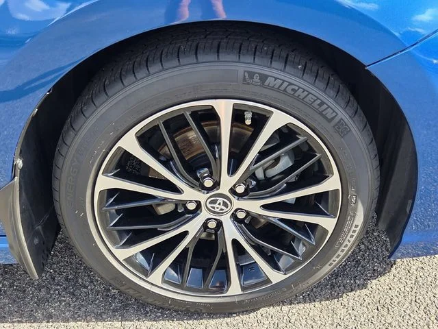 Used 2018 Blue Toyota SE image 8