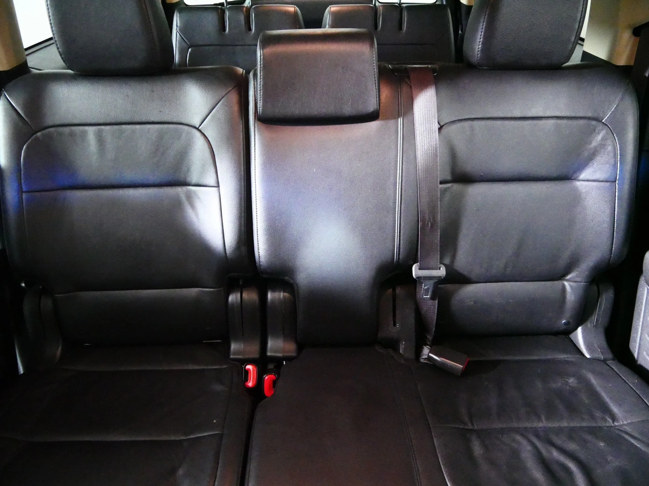 Used 2017 Shadow Black Ford SEL image 13