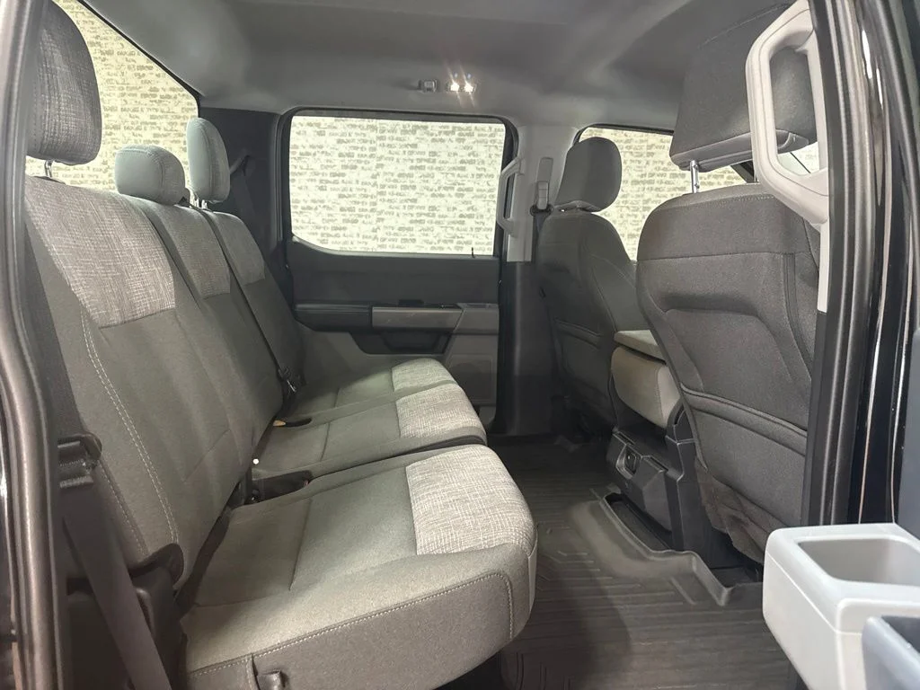Used 2023 Agate Black Metallic Ford XLT image 11