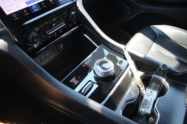 Used 2024 White Jeep Limited image 12