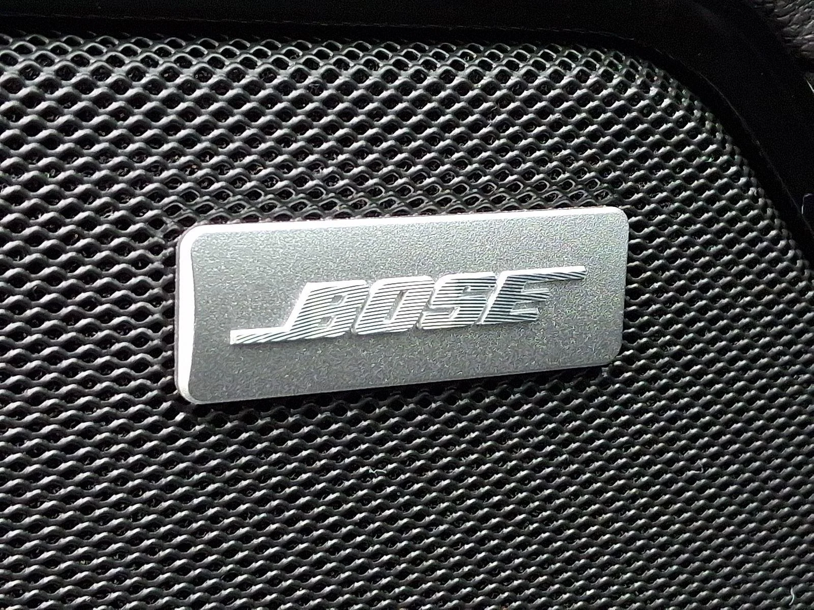 Used 2025 Summit White GMC AT4 image 25