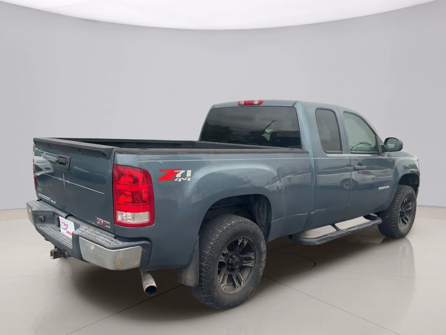 Used 2010 Grey Gmc SLE image 6