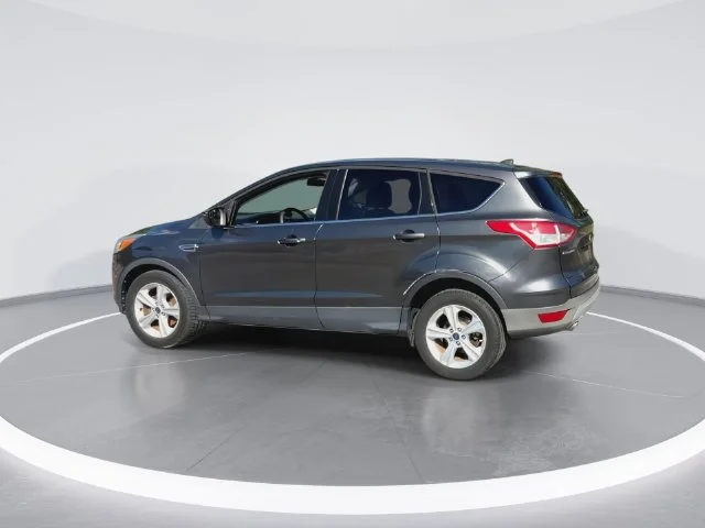 Used 2015  Ford SE image 7