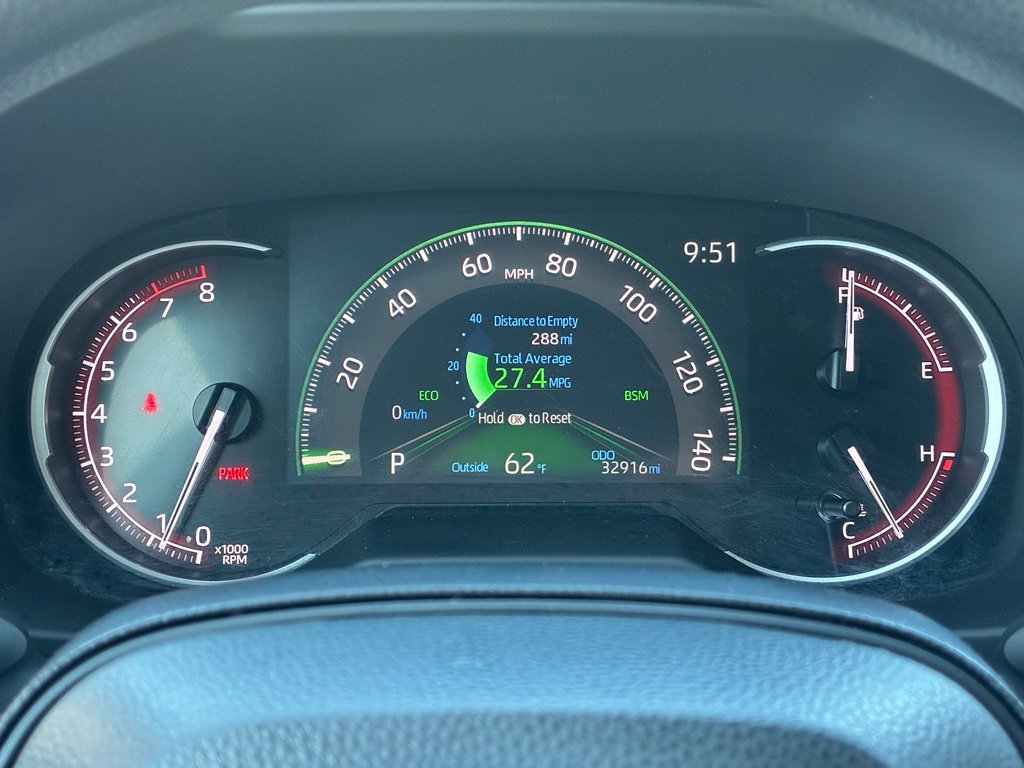 Used 2025 White Toyota XLE image 20