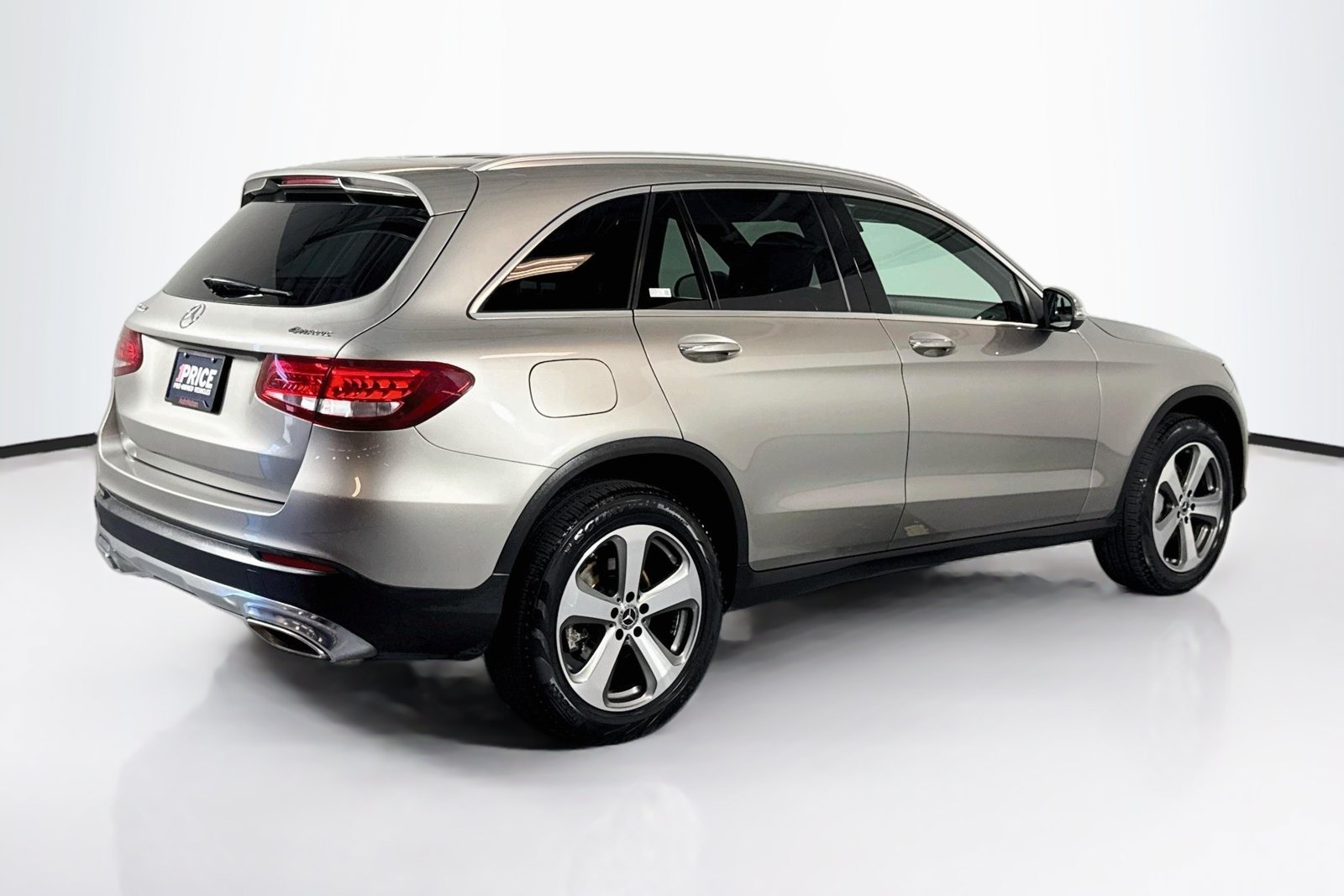Used 2019 Mojave Silver Metallic Mercedes-Benz GLC 300 image 5