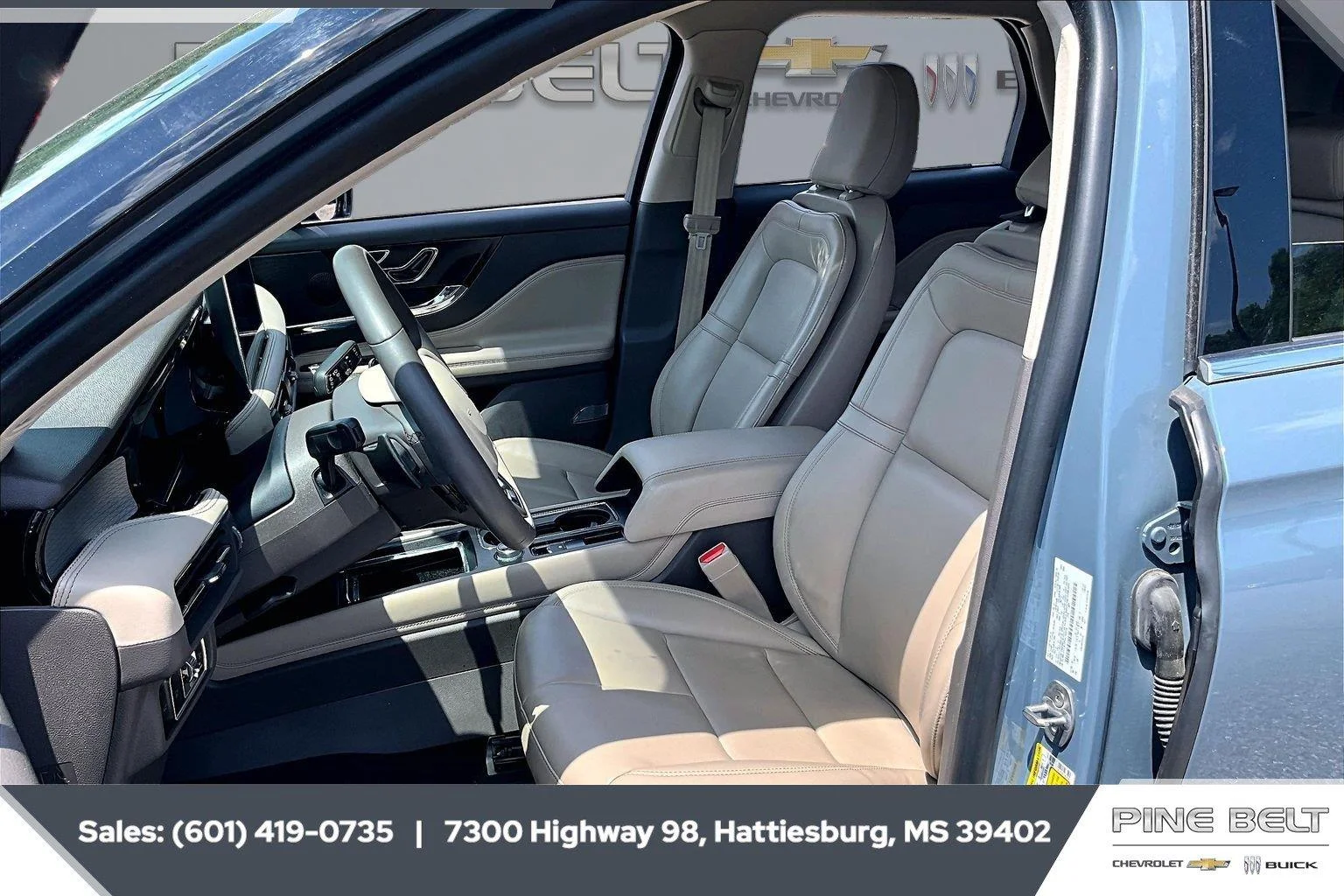 Used 2023 Whisper Blue Metallic Clearcoat Lincoln Standard image 18