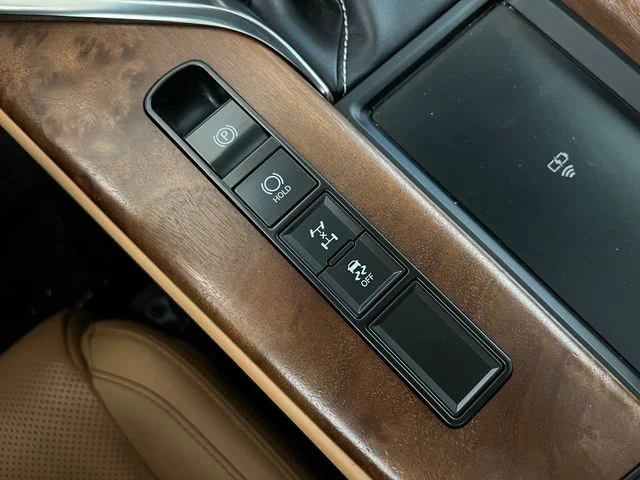 Used 2023 Eminent White Pearl Lexus 600 Premium image 26