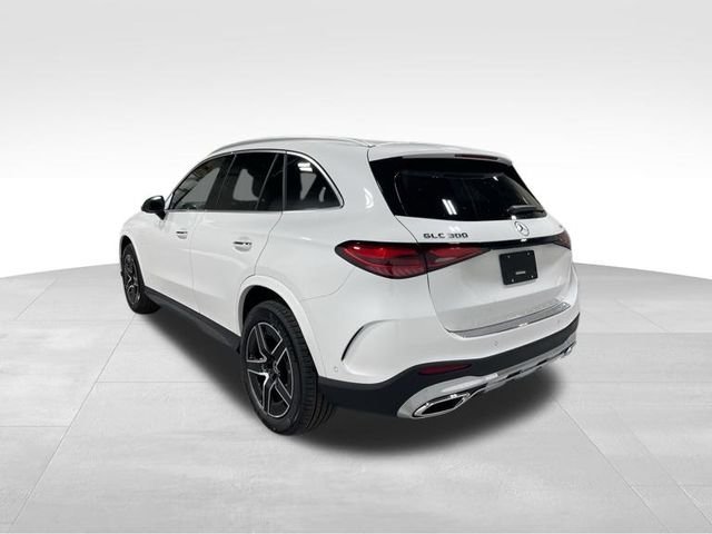 2026 Mercedes Benz GLC 300 4MATIC photo 3
