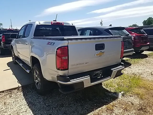 Used 2020 Silver Chevrolet Z71 image 13