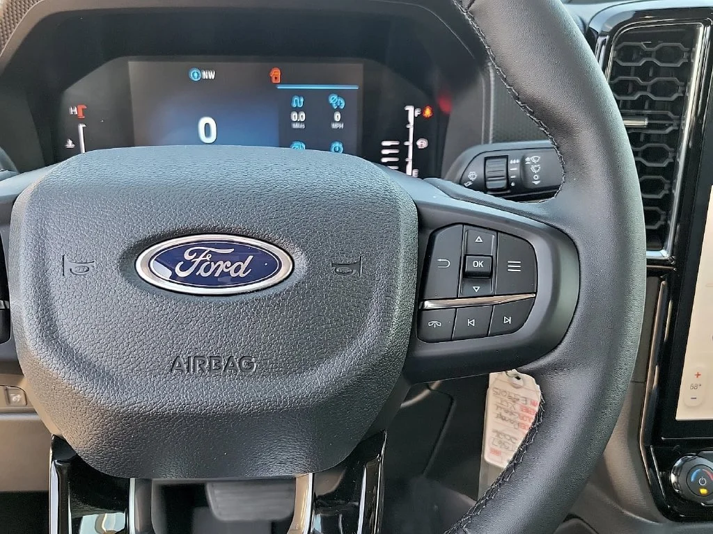 New 2026 Marsh Gray Ford XLT image 24