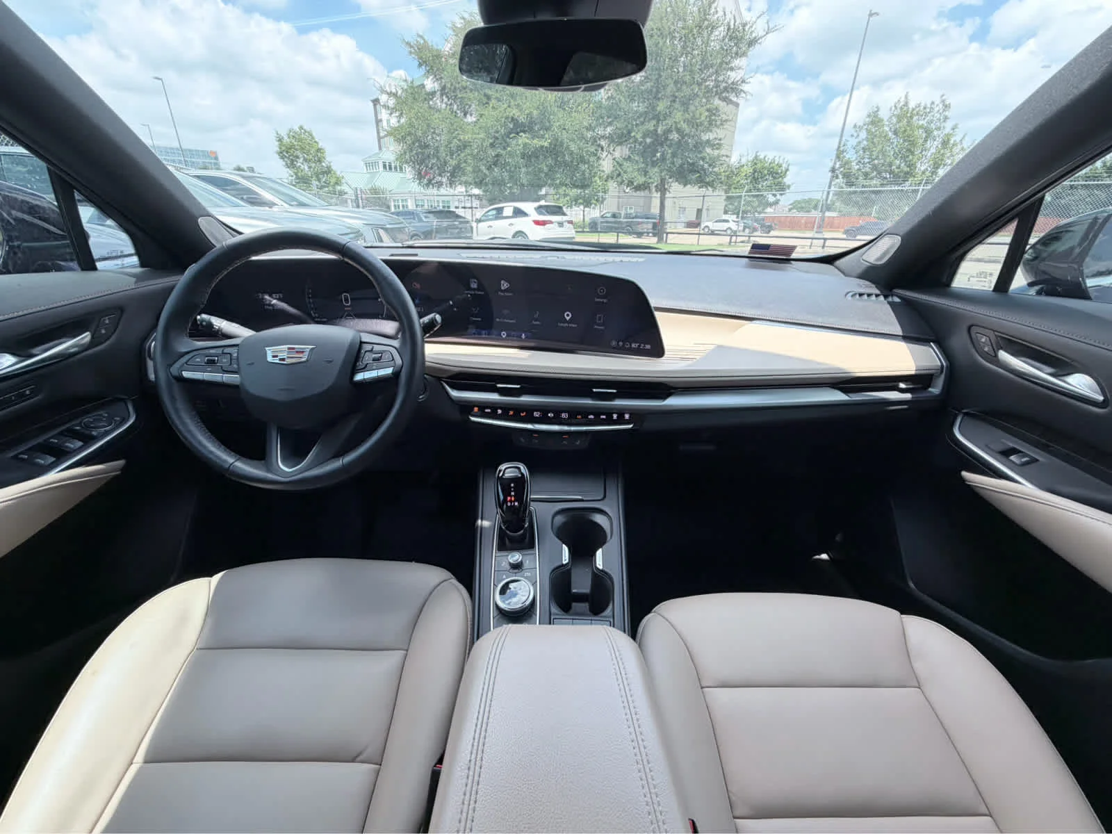Used 2024 Stellar Black Metallic Cadillac Premium Luxury image 27