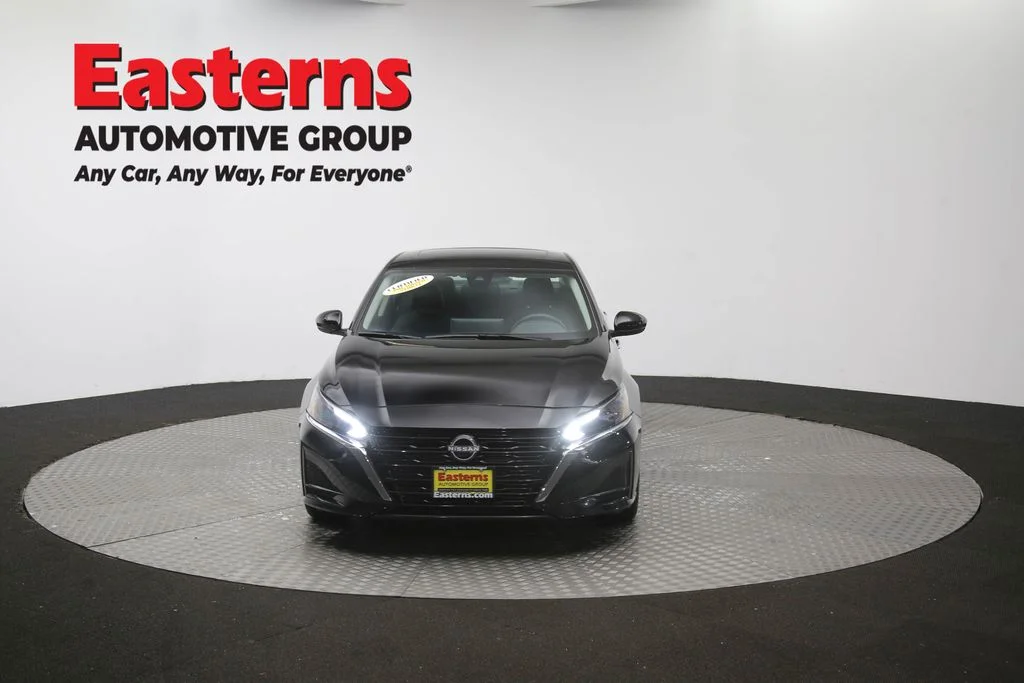 Used 2025 Black Nissan 2.5 SV image 54