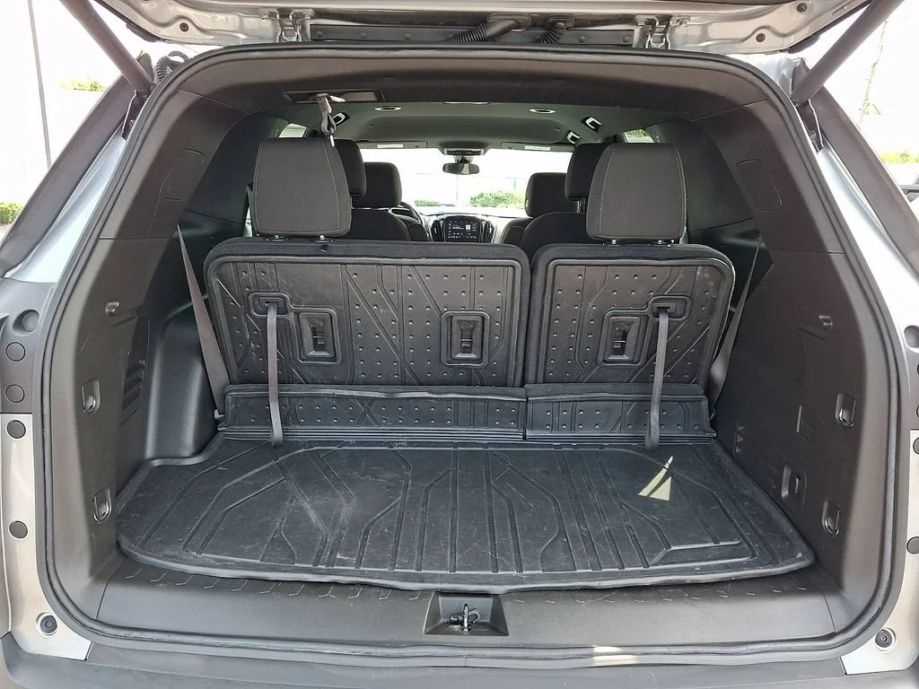 Used 2023 STERLING GRAY METALLIC Chevrolet LT Cloth image 31