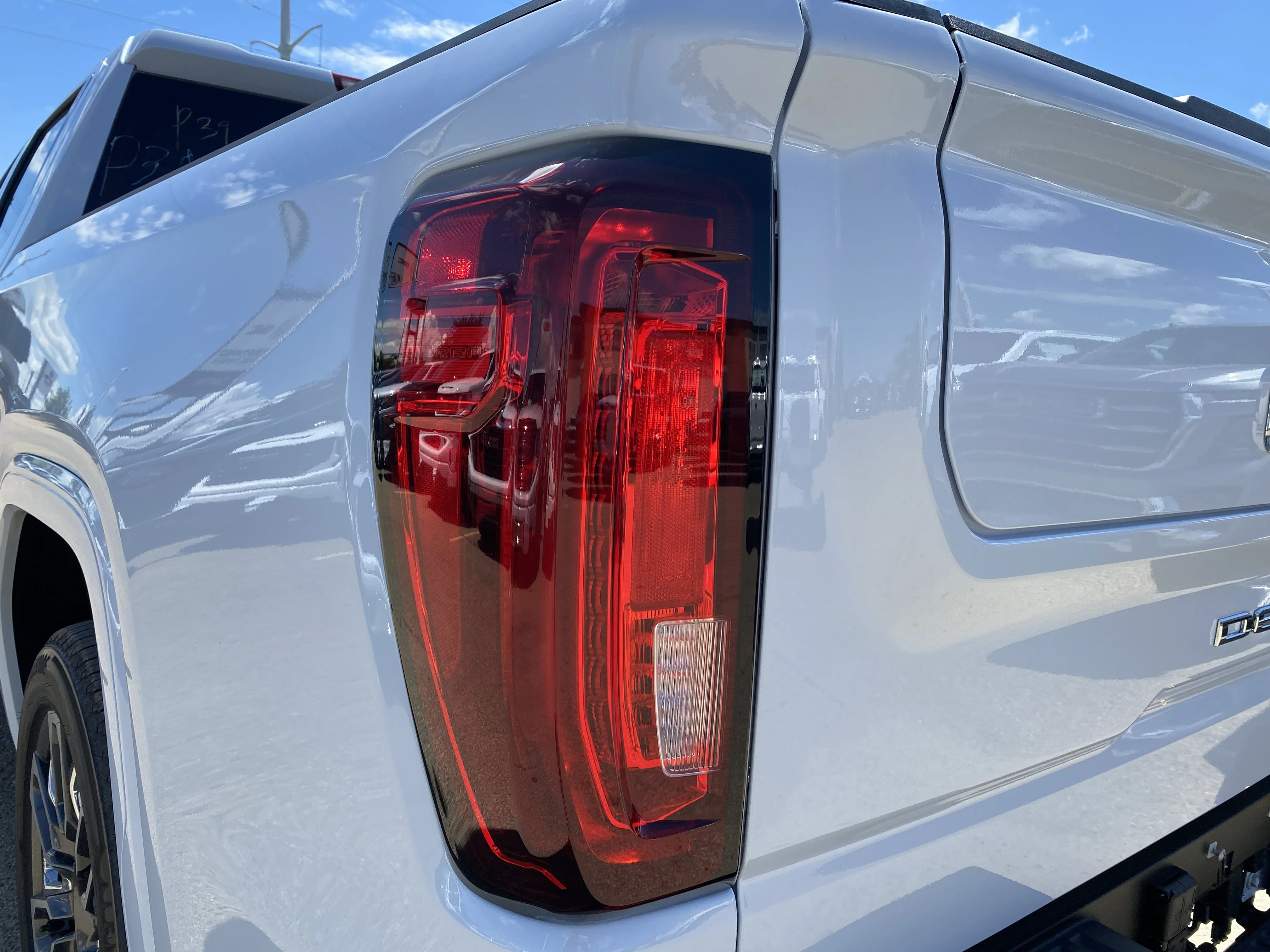 New 2026 GLACIER WHITE TRICOAT GMC Denali Ultimate image 11