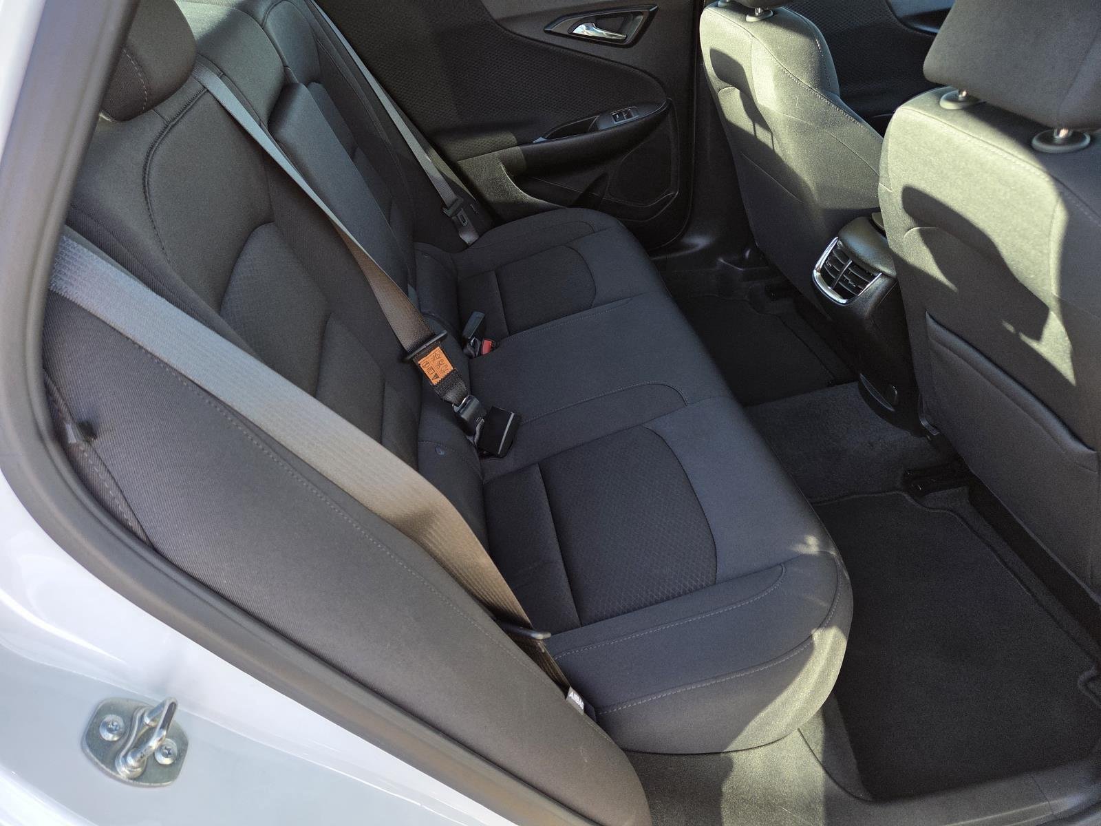 Used 2025 Summit White Chevrolet LT image 31