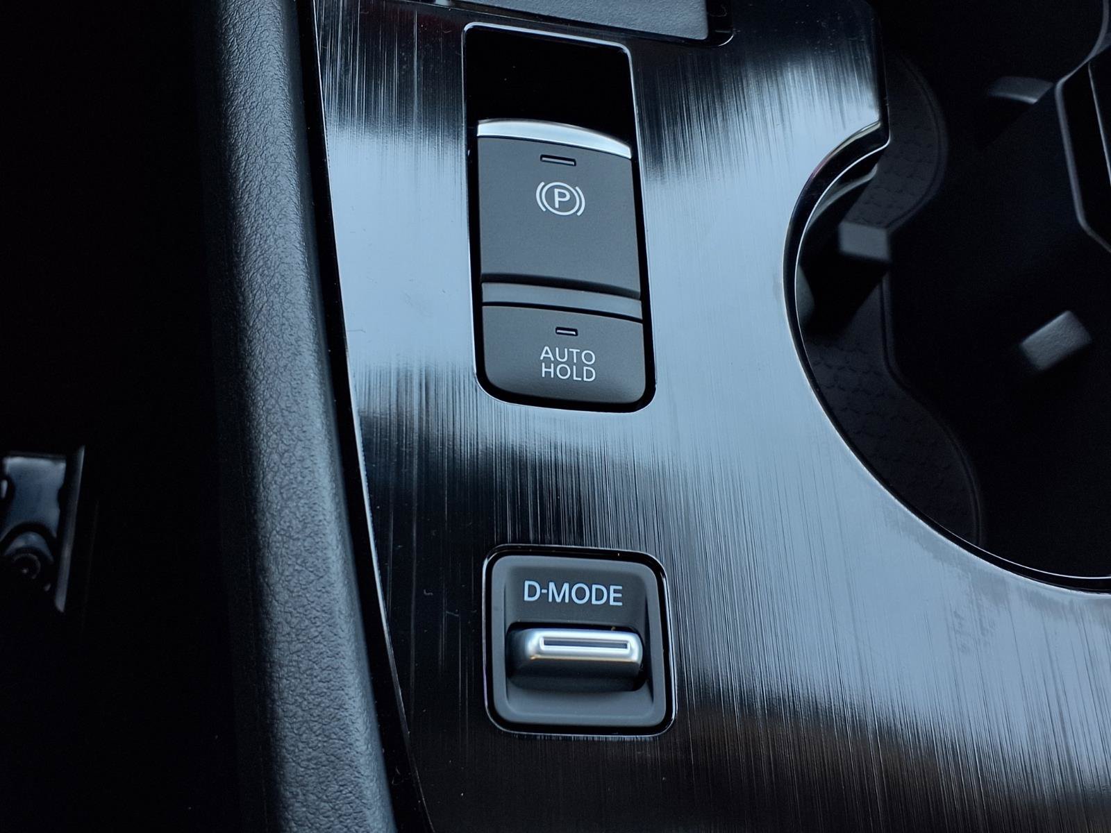 New 2026 Everest White Pearl TriCoat Nissan Dark Armor™ image 17