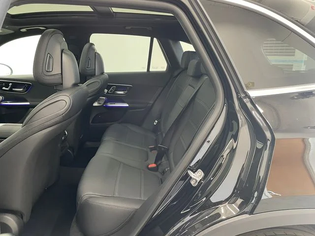 New 2027 Black Mercedes-Benz GLC 300 image 21