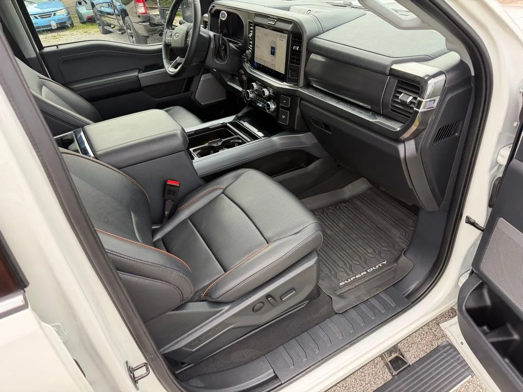 2025 Ford F-350 Super Duty Lariat - Photo 36