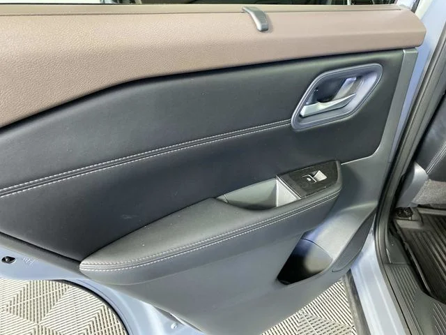 Used 2023 Gray Nissan SL image 25