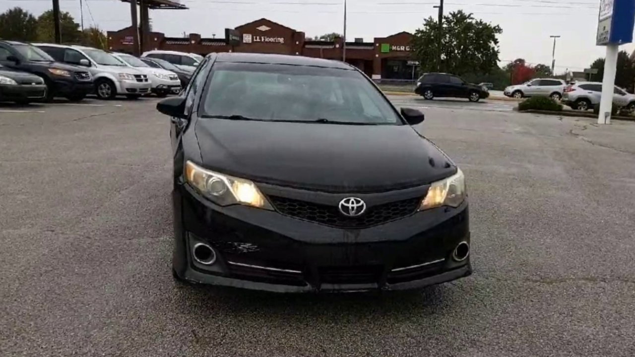 2012 Toyota Camry XLE V6 photo 3