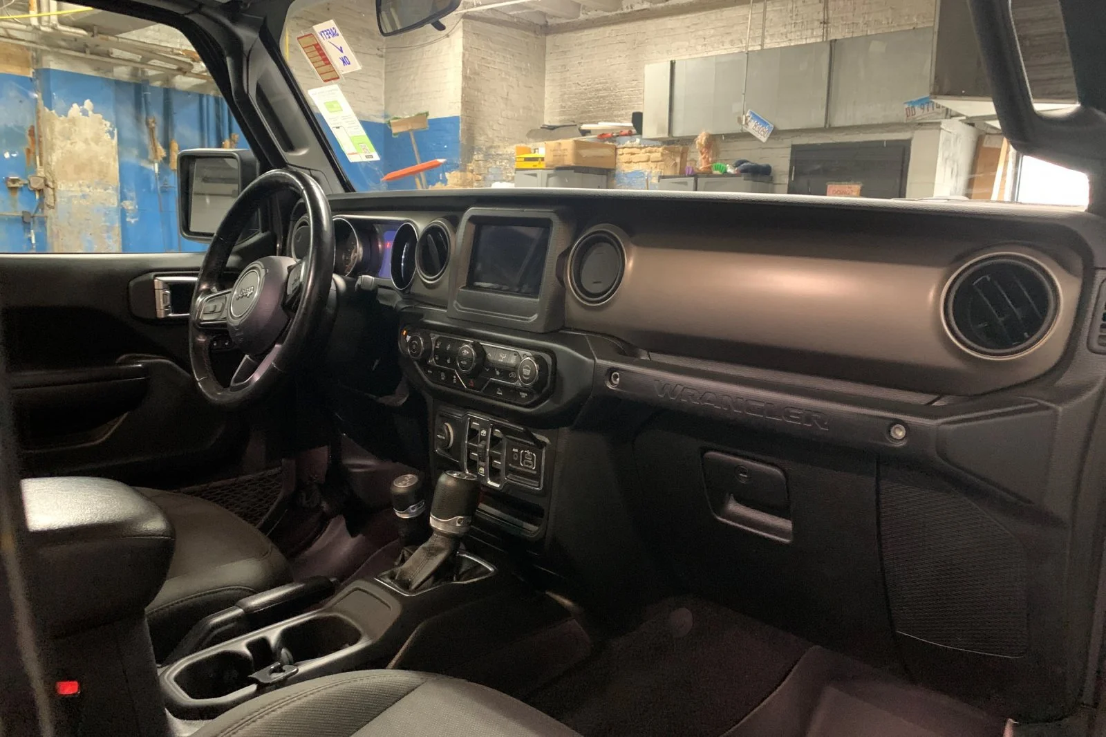 Used 2021 Crystal Metallic Jeep Unlimited Sport S image 18