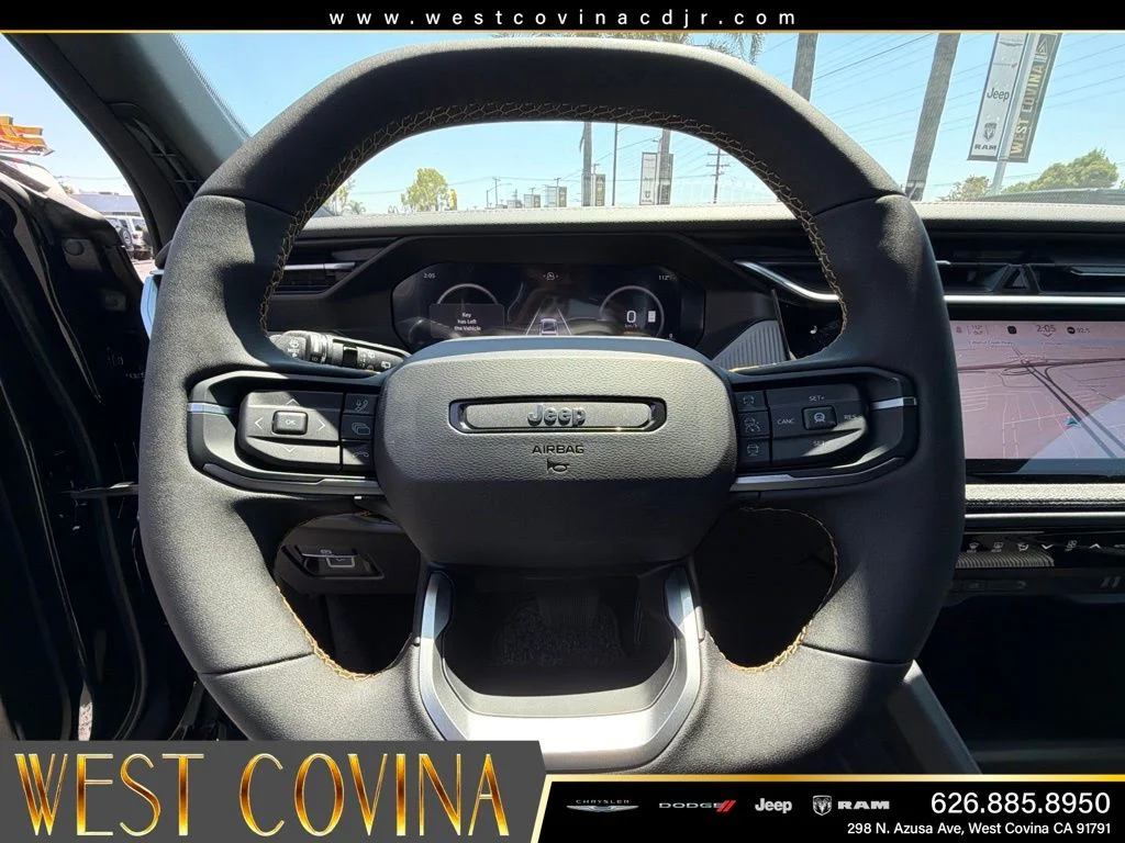 New 2026 Diamond Black Crystal Pearlcoat Jeep  image 23