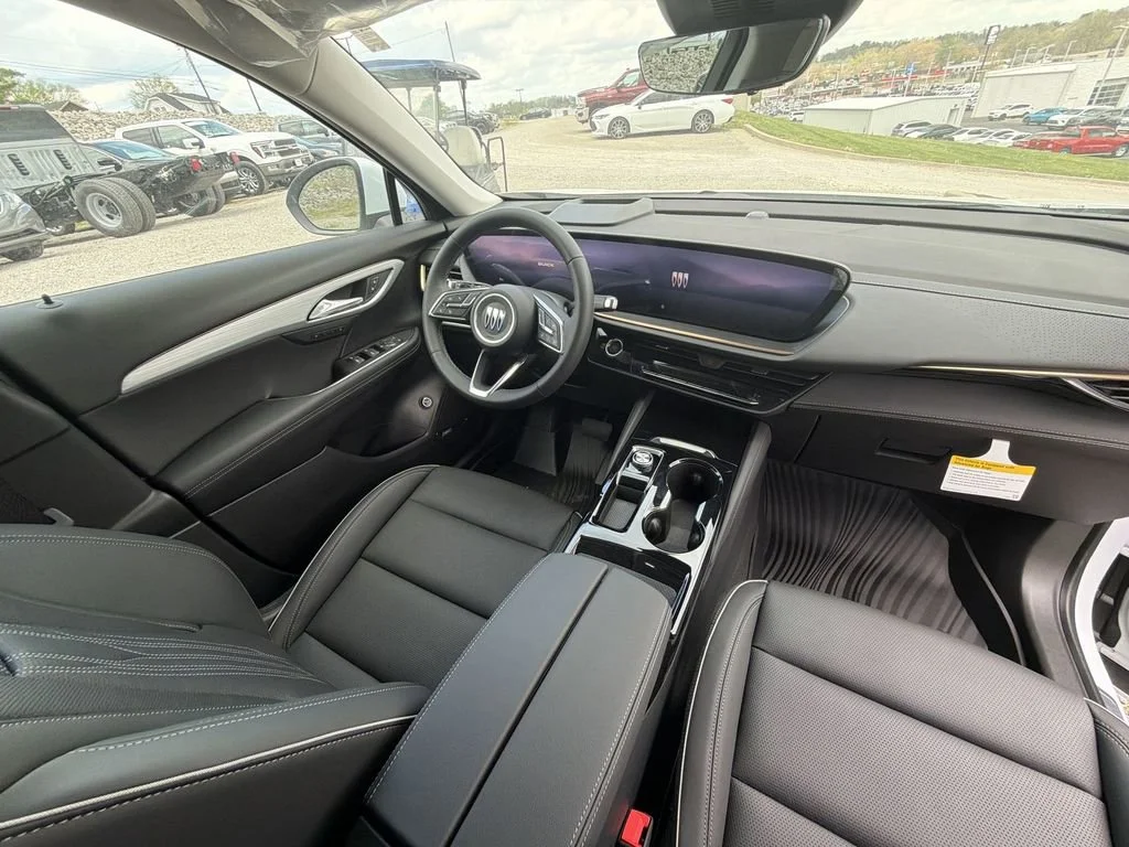 New 2026 Iridescent White Tricoat Buick Avenir image 10