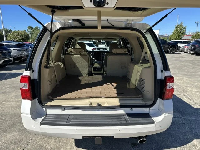 Used 2015 White Ford Limited image 25