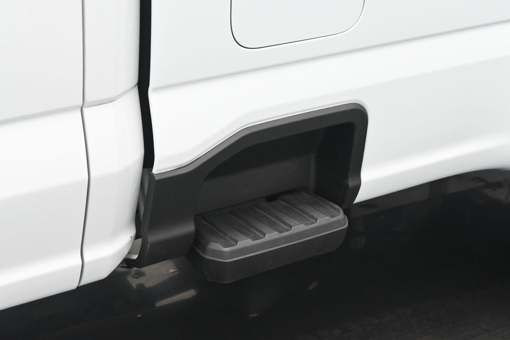New 2026 Oxford White Ford XL image 21