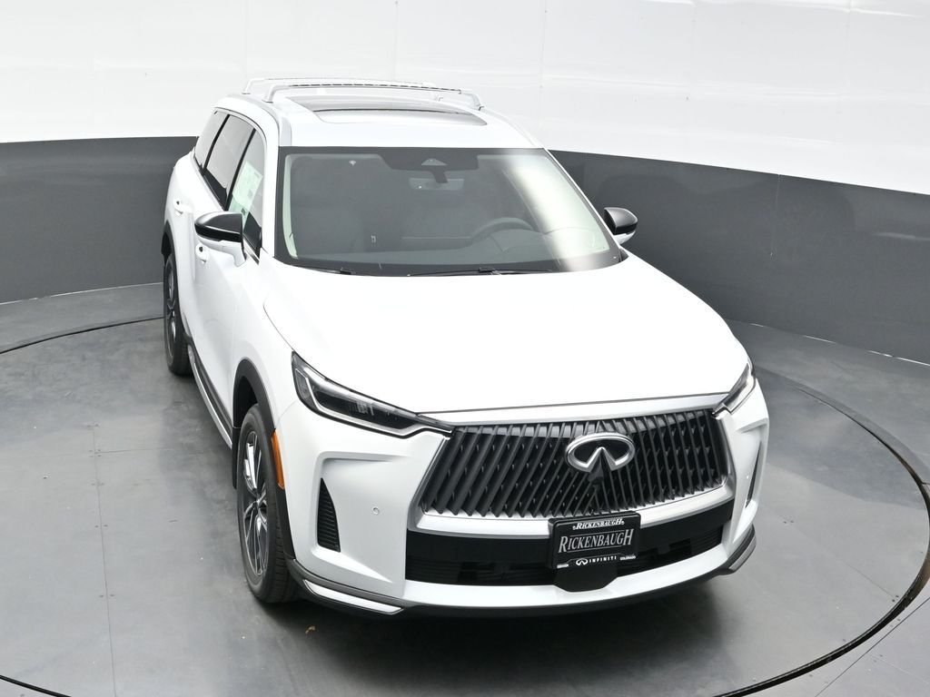 Used 2026 White INFINITI LUXE image 32