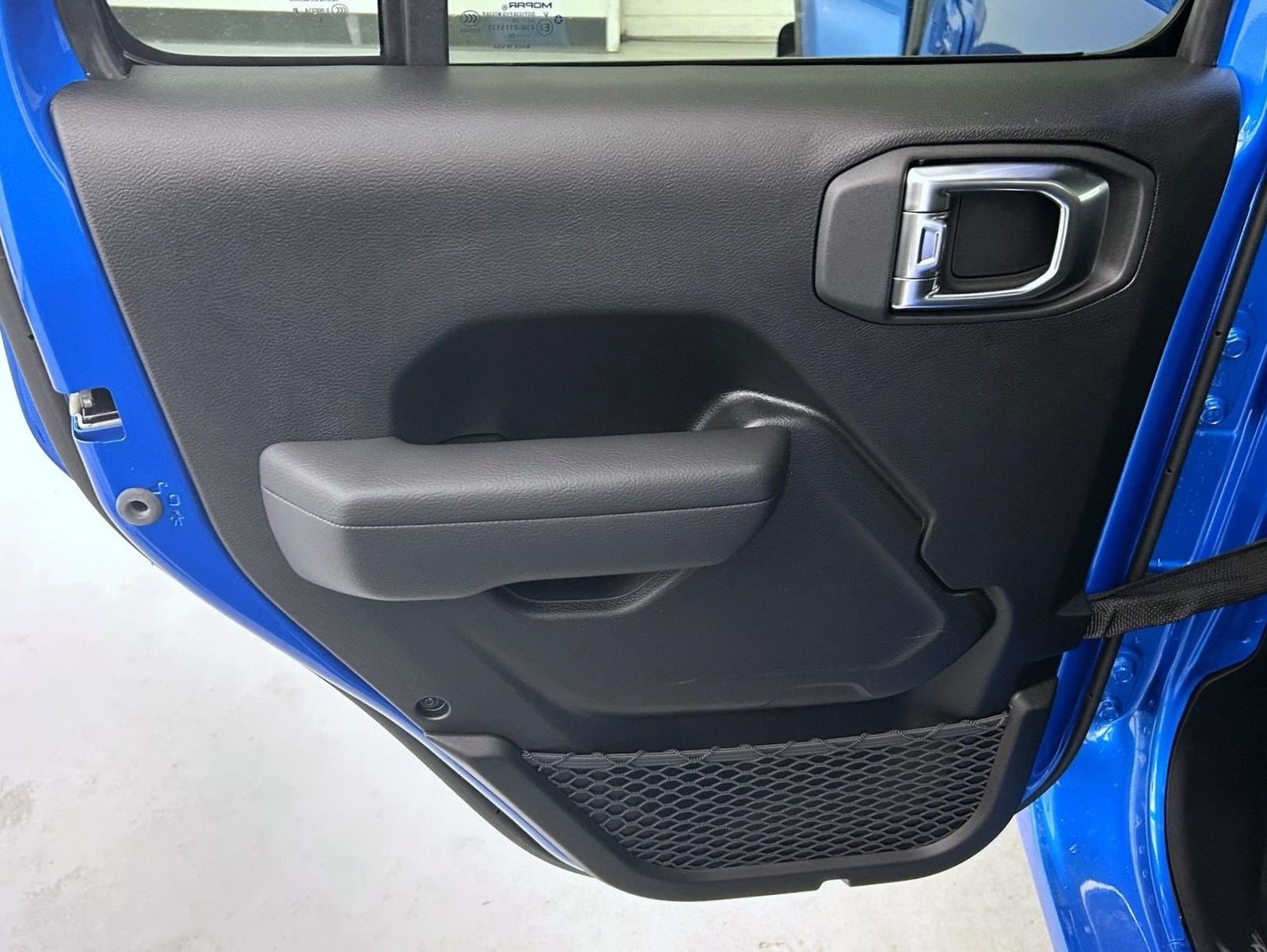 New 2026 Hydro Blue Pearl-Coat Exterior Paint Jeep Sport S image 20