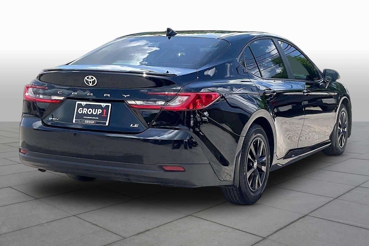 Used 2025 Midnight Black Metallic Toyota LE image 13