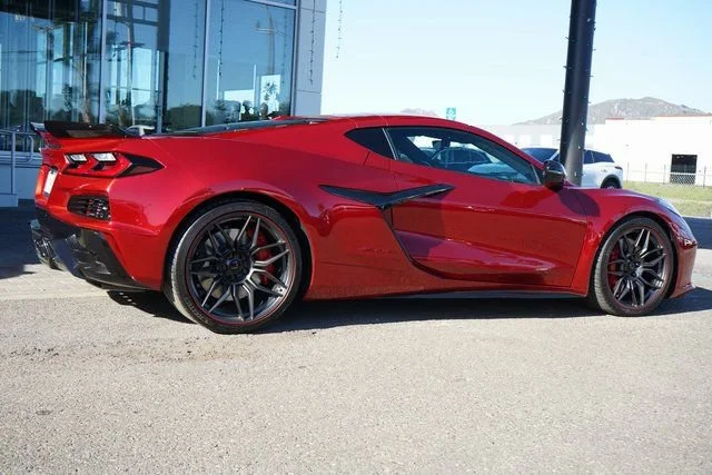 2025 Chevrolet Corvette 3LZ - Photo 11