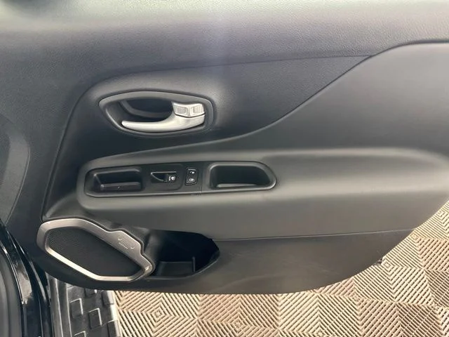 Used 2023 Black Jeep Latitude image 21