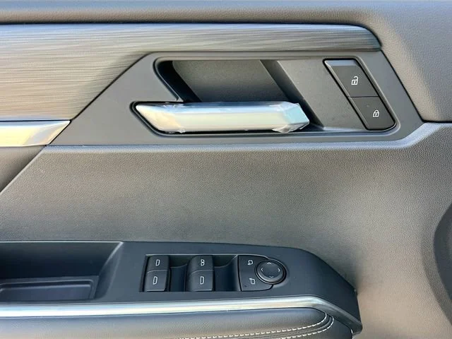 New 2026 Ebony Twilight Metallic GMC Elevation image 13