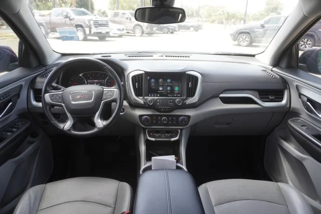 Used 2022  GMC SLT image 24