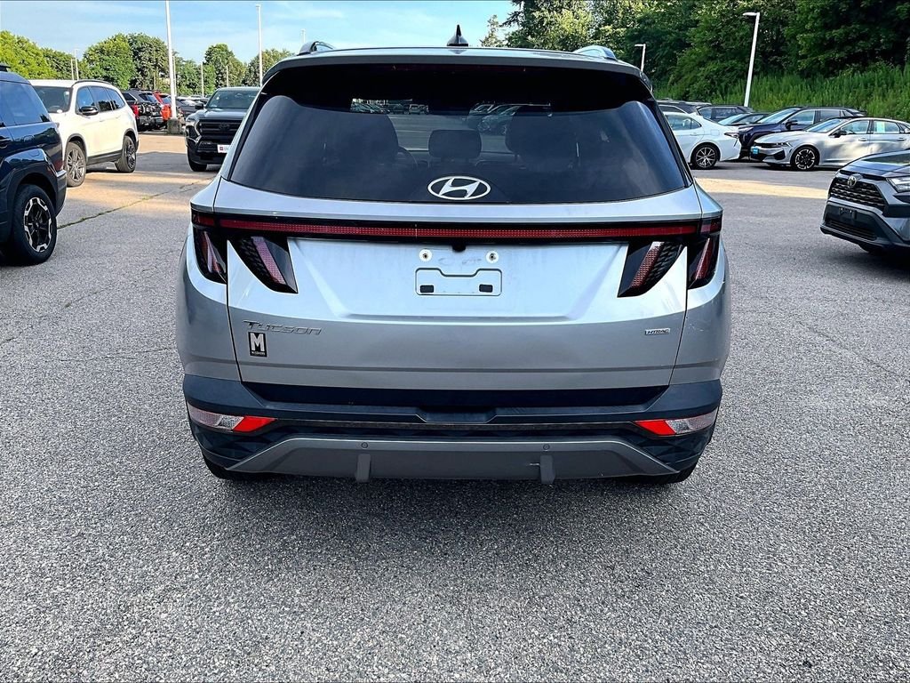 Used 2022 Silver Hyundai Limited image 10