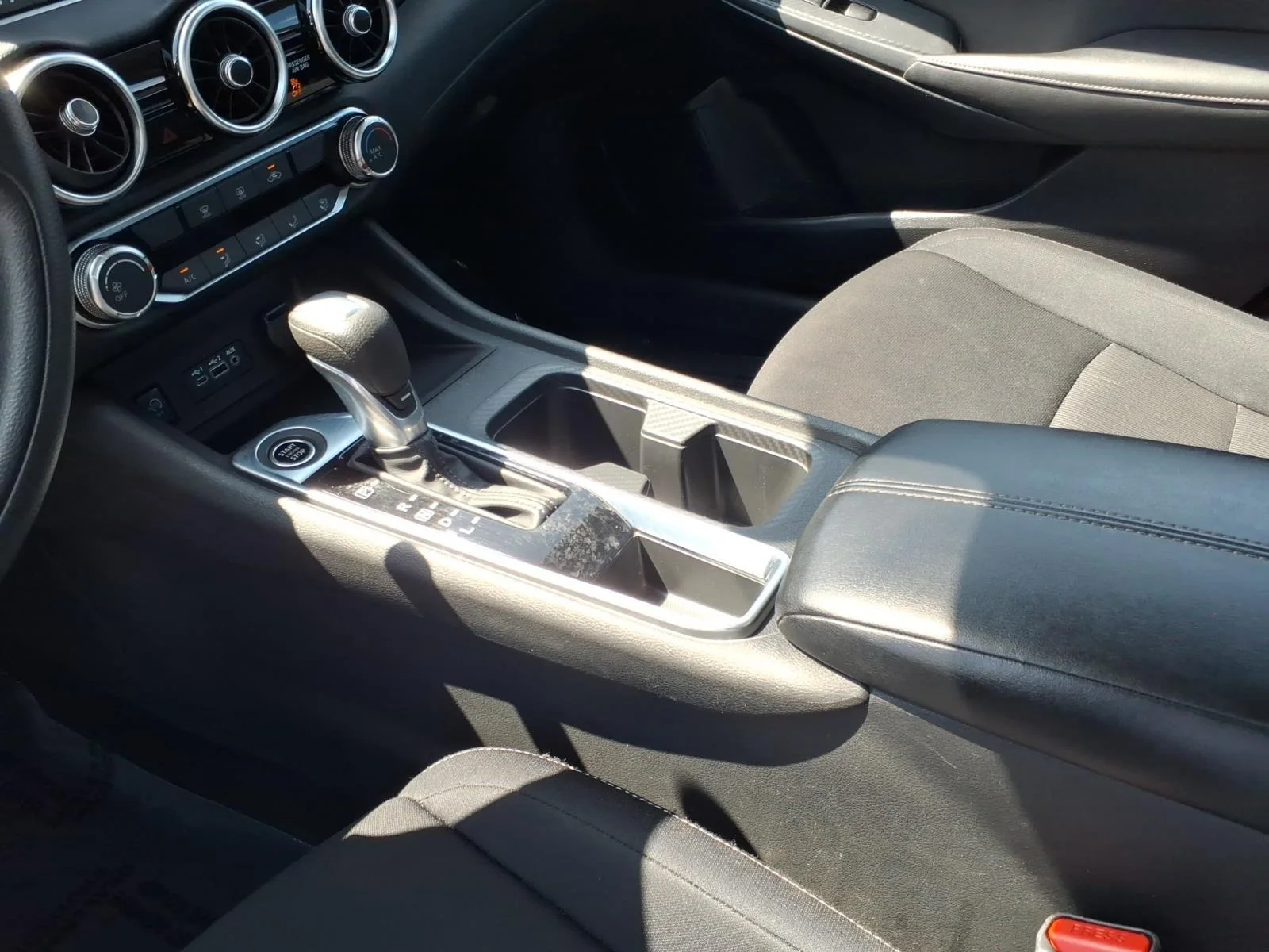 Used 2025 Rosewood Metallic Nissan SV image 21