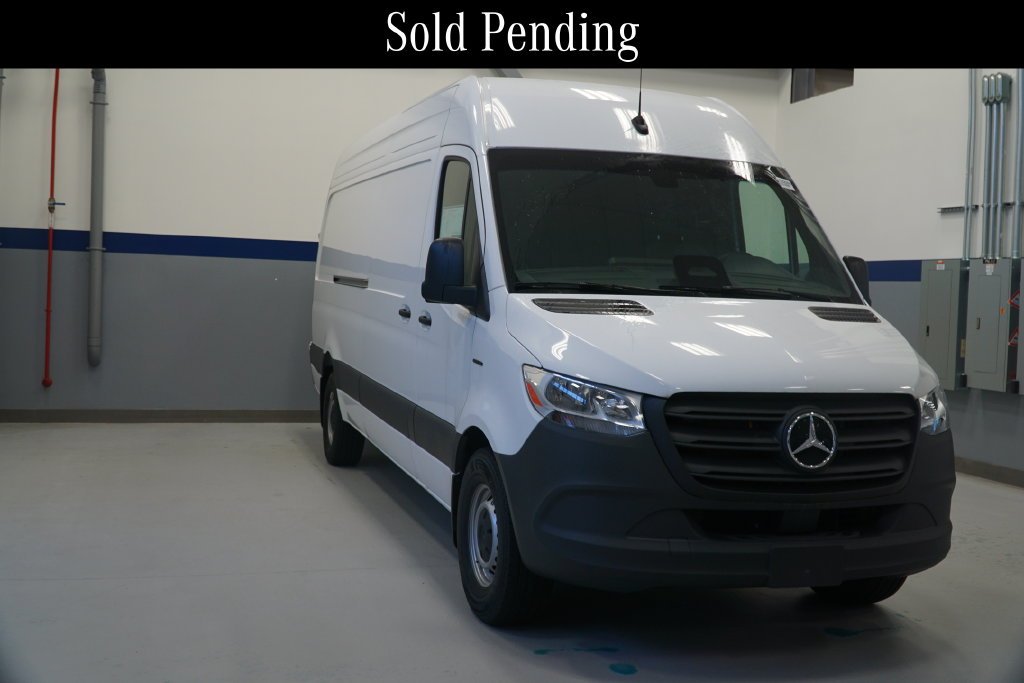 New 2025 Arctic+White Mercedes-Benz Cargo 170 WB image 1