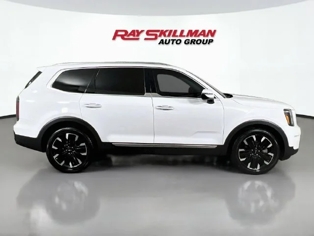 Used 2023 White Kia SX-Prestige image 8