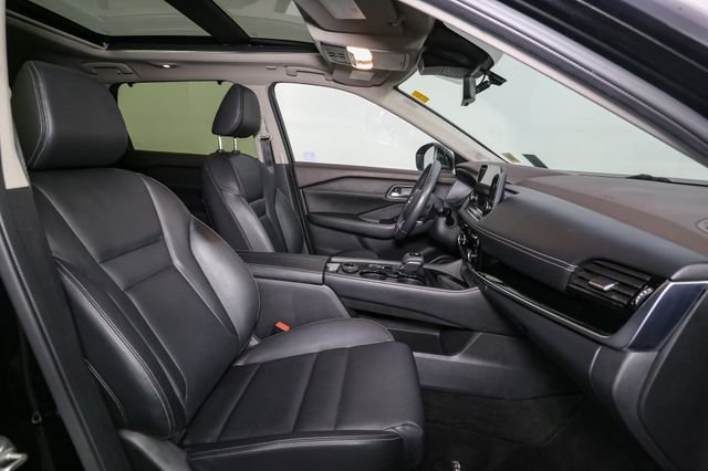 Used 2023 Black Nissan SL image 16