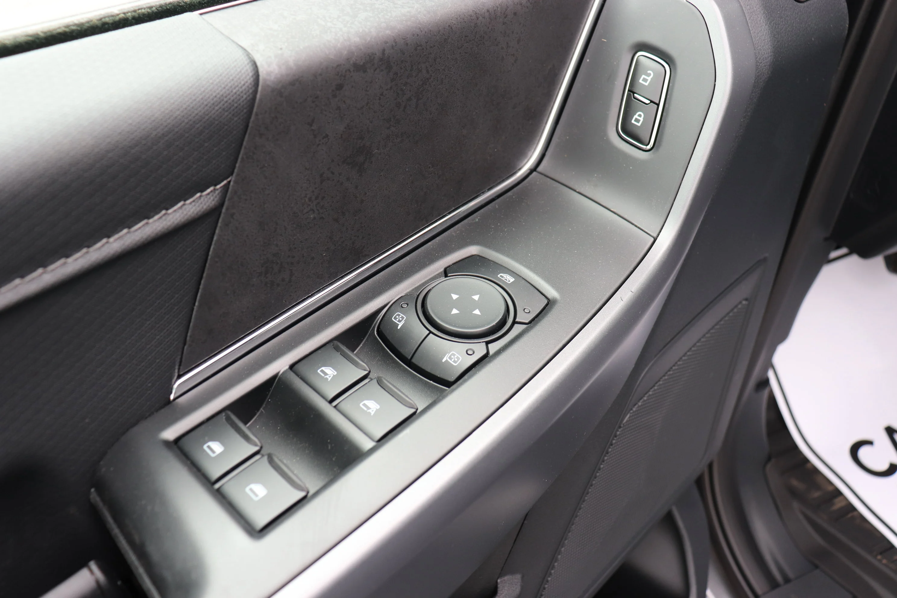 New 2026 CARBONIZED GREY METALLIC Ford XLT image 10