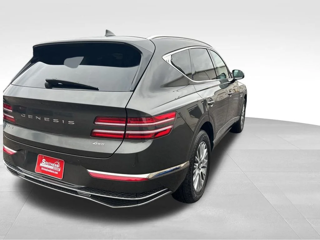 Used 2025 Gray Genesis 2.5T image 5